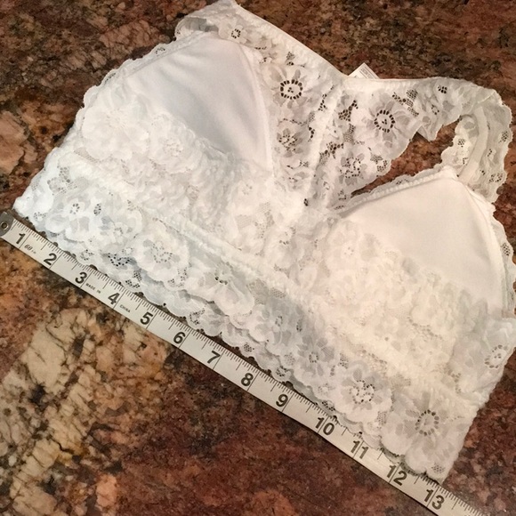 NWOT URBAN OUTFITTERS WITH REMOVABLE PADS - Picture 12 of 13